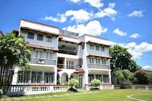 The Henry Suites MiraNila Quezon City image