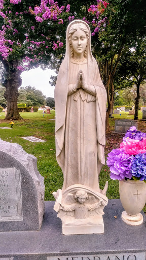 Funeral Home «Calvary Hill Funeral Home», reviews and photos, 3235 Lombardy Ln, Dallas, TX 75220, USA