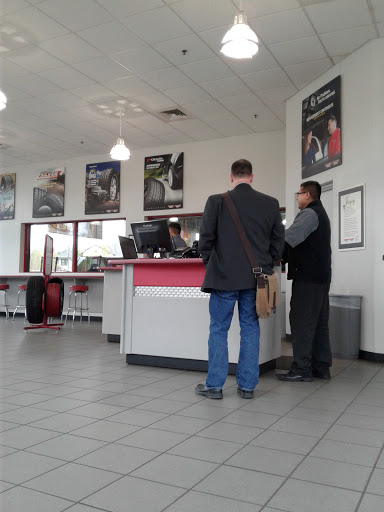 Tire Shop «Discount Tire Store - Beaverton, OR», reviews and photos, 18643 NW Eider Ct, Beaverton, OR 97006, USA