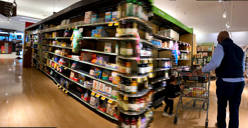 Grocery Store «Giant», reviews and photos, 1454 Chain Bridge Rd, McLean, VA 22101, USA