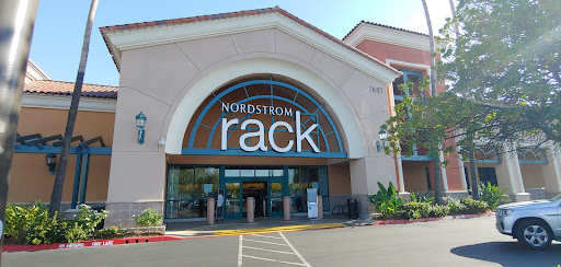 Shopping Mall «Villaggio Shopping Center», reviews and photos, 7959 N Blackstone Ave, Fresno, CA 93720, USA