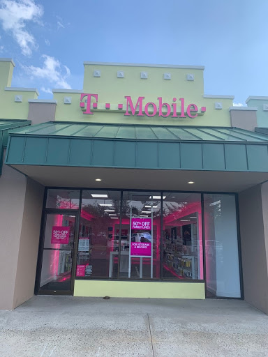 Cell Phone Store «T-Mobile», reviews and photos, 245 NY-59, Airmont, NY 10901, USA