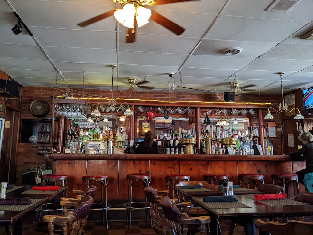 Village Tavern Restaurant & Inn by null