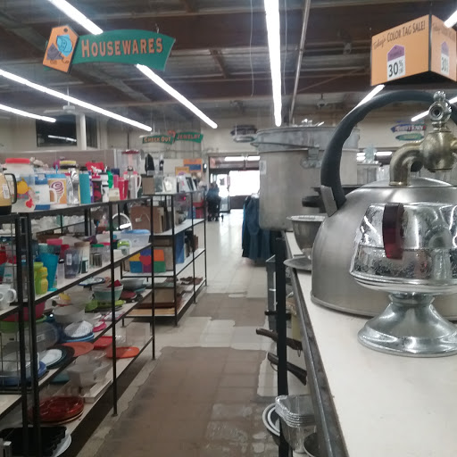 Thrift Store «Thrift Town», reviews and photos, 3645 San Pablo Dam Rd, El Sobrante, CA 94803, USA