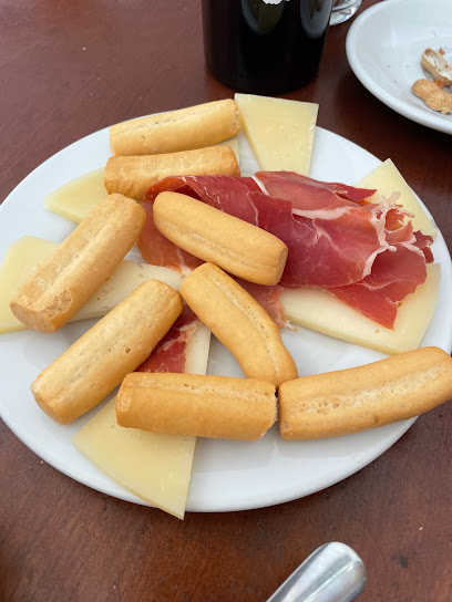 Restaurante La Tapita - Avinguda dels Reis Catòlics, 27, 46460 Silla, Valencia, Spain