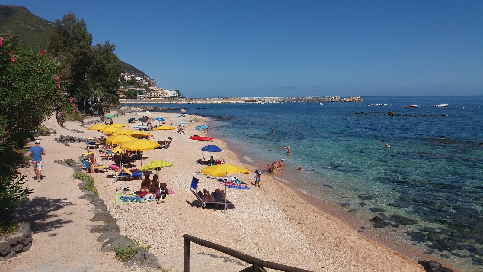 Foto av Cala Gonone II och bosättningen