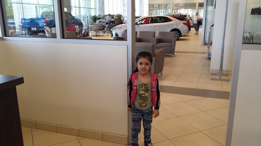 Toyota Dealer «Hartford Toyota Superstore», reviews and photos, 135 W Service Rd, Hartford, CT 06120, USA