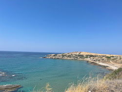 Kaplca Chipre Beach'in fotoğrafı dağlarla çevrili