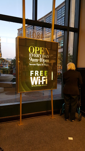 Book Store «Barnes & Noble», reviews and photos, 4801 Bethesda Ave, Bethesda, MD 20814, USA