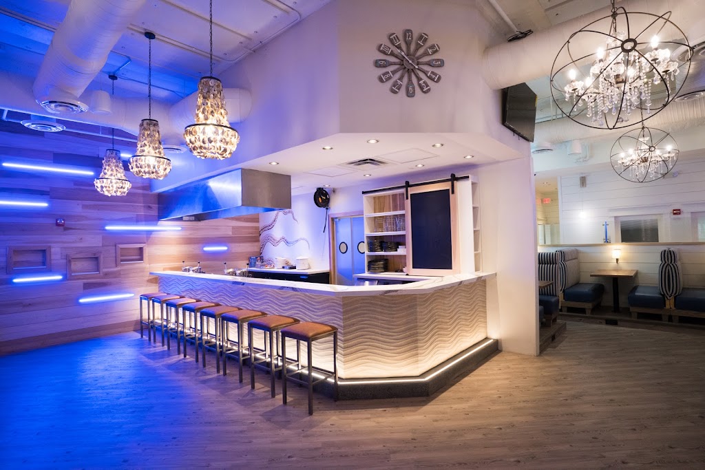 Whiskey & Oyster 22314