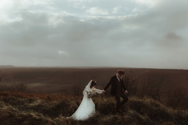 Reviews of Wedding Photography and Filmmaking - Bethany & James in Telford - Photography studio