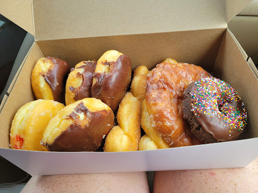 Donut Shop «Great American Donut Shop», reviews and photos, 901 US-31 BYP, Bowling Green, KY 42101, USA