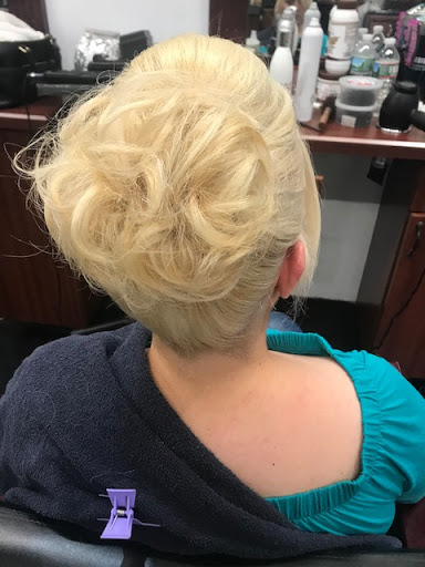 Beauty Salon «La Nueva Mega Beauty Salon», reviews and photos, 225 Smith St # B, Perth Amboy, NJ 08861, USA