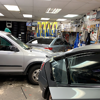 NEW HAVEN AUTO SPORTS Window Tintíng Tires Alarms Remote start