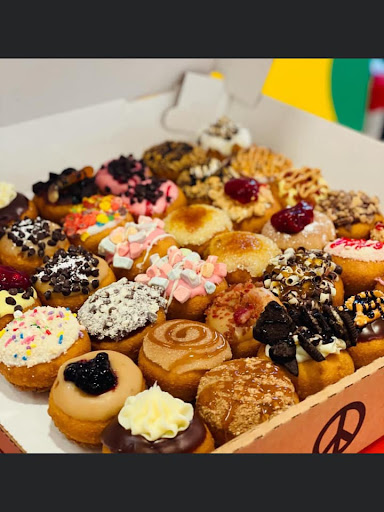 Donut Shop «Peace, Love And Little Donuts Of Green», reviews and photos, 3700 Massillon Rd, Uniontown, OH 44685, USA