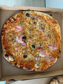 Plats et boissons du Pizzeria Le Kiosque à pizzas à Magny-les-Hameaux - n°4