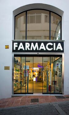 Farmacia Ruedas Y Perez De Vargas C. Adolfo Suárez de Figueroa, 6, 29680 Estepona, Málaga, España