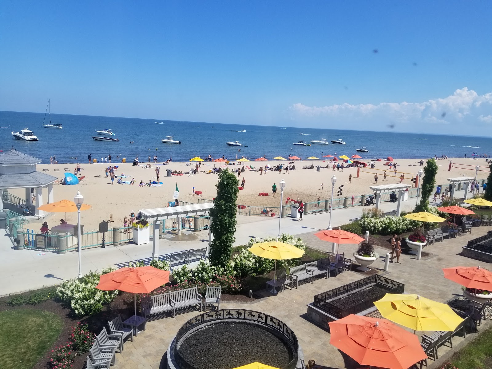 Photo de Cedar Point Beach - endroit populaire parmi les connaisseurs de la détente