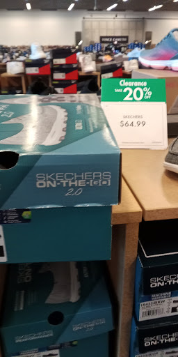 Shoe Store «DSW Designer Shoe Warehouse», reviews and photos, 2485 Richmond Ave, Staten Island, NY 10314, USA