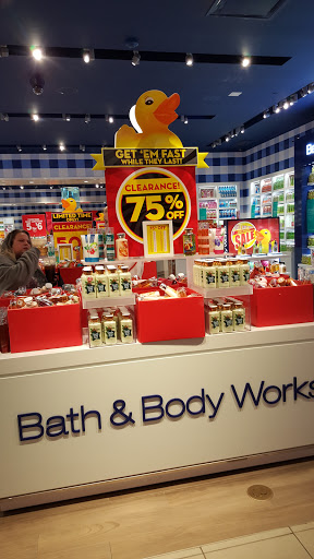 Bath & Body Works, 1251 US-31, Greenwood, IN 46142, USA, 