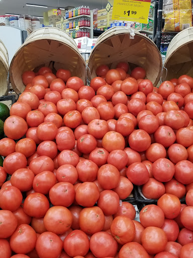 Supermarket «Fine Fare Supermarkets», reviews and photos, 656 Castle Hill Ave, Bronx, NY 10473, USA