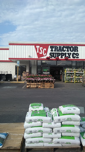 Home Improvement Store «Tractor Supply Co.», reviews and photos, 13113 Lee Hwy, Bristol, VA 24202, USA