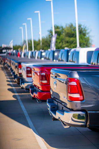 Car Dealer «Mike Brown Chrysler Dodge Jeep», reviews and photos, 4970 E Hwy 377, Granbury, TX 76049, USA