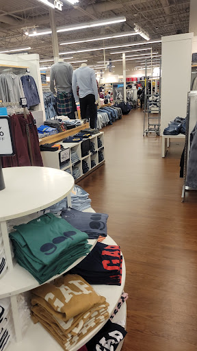 Clothing Store «Gap Outlet», reviews and photos, 1000 PA-611, Tannersville, PA 18372, USA