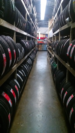 Auto Parts Store «Pep Boys Auto Parts & Service», reviews and photos, 61-01 Metropolitan Ave, Ridgewood, NY 11385, USA