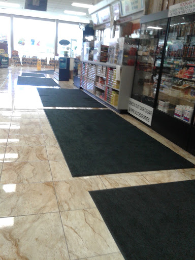 Tobacco Shop «Smoke 4 Less Lax», reviews and photos, 4300 Mormon Coulee Rd, La Crosse, WI 54601, USA