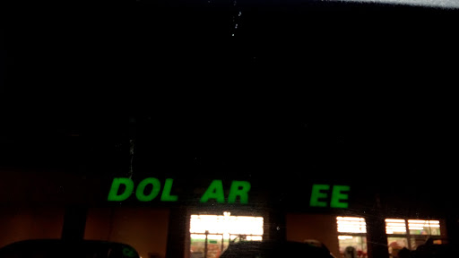 Dollar Store «Dollar Tree», reviews and photos, 801 Merrimac Trail, Williamsburg, VA 23185, USA