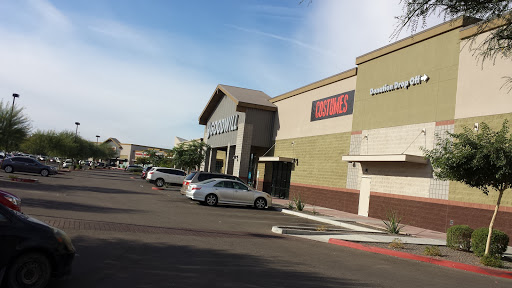 Thrift Store «Higley & Queen Creek Goodwill Retail Store & Donation Center», reviews and photos, 4570 S Higley Rd, Gilbert, AZ 85297, USA