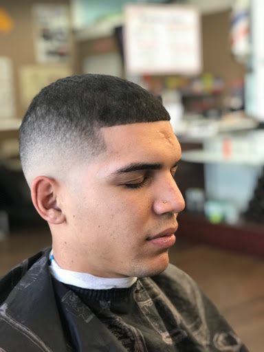 Barber Shop «U.S. CUTS BARBERSHOP INC.», reviews and photos, 426 E Derby Ave, Auburndale, FL 33823, USA