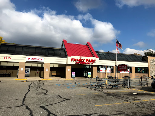 Grocery Store «Family Fare Supermarket», reviews and photos, 1415 Fulton St E, Grand Rapids, MI 49503, USA
