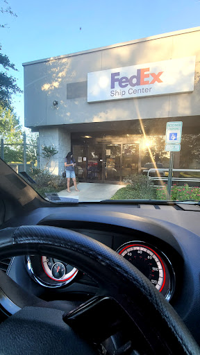 Shipping and Mailing Service «FedEx Ship Center», reviews and photos, 10781 Coursey Blvd, Baton Rouge, LA 70816, USA