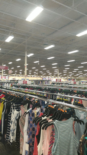 Clothing Store «Burlington Coat Factory», reviews and photos, 8204 S Orange Blossom Trail, Orlando, FL 32809, USA