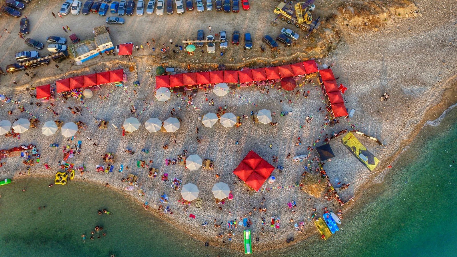 Photo of Zireh Beach amenities area
