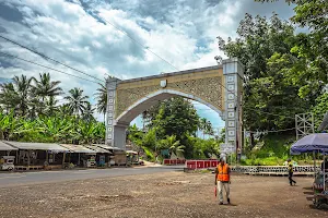 Gerbang Selamat Datang - Taman Asmaul Husna image