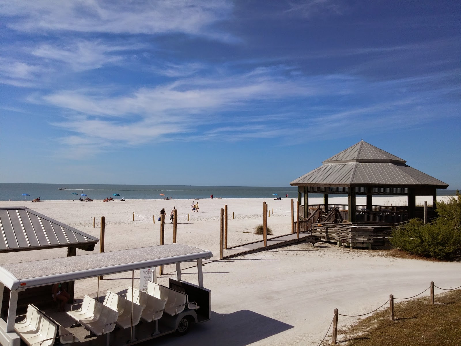 Fotografija Lovers Key beach priljubljeno mesto med poznavalci sprostitve