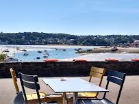 Atmosphère du Restaurant français Café du Port à Plouezoc'h - n°4