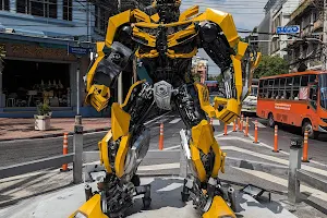Le rond-point du Transformers image