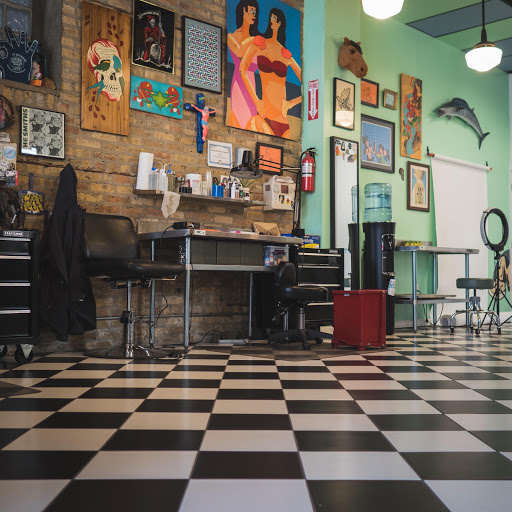 Tattoo Shop «Wild Wind Tattoo», reviews and photos, 1452 N Western Ave, Chicago, IL 60622, USA