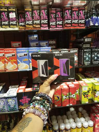 Tobacco Shop «The Smokers Edge Smoke and Vape Shop», reviews and photos, 19756 N John Wayne Pkwy #114, Maricopa, AZ 85138, USA