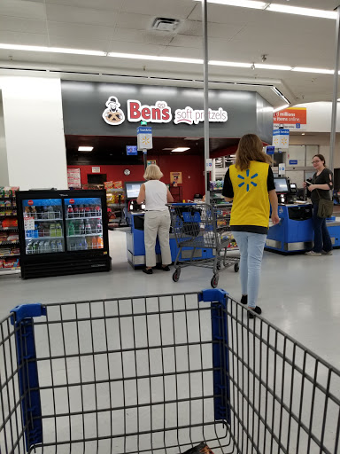 Department Store «Walmart Supercenter», reviews and photos, 8320 Lockwood Ridge Rd, Sarasota, FL 34243, USA