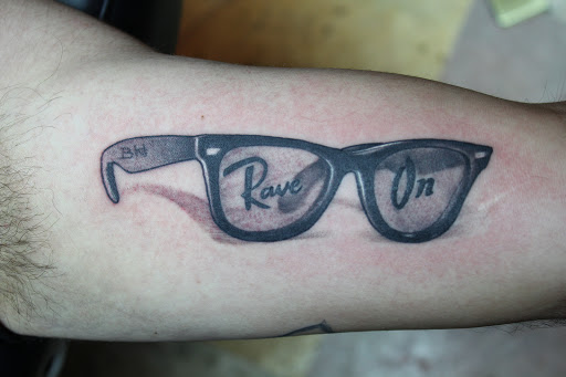 Tattoo Shop «Dharma Tattoo Studio», reviews and photos, 40 Curtiss Pkwy, Miami Springs, FL 33166, USA