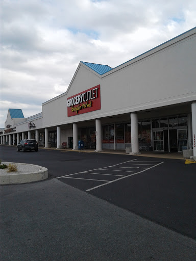 Grocery Outlet Bargain Market, 3260 N 5th Street Hwy, Reading, PA 19605, USA, 