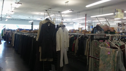 Thrift Store «The Salvation Army Family Store & Donation Center», reviews and photos, 7713 W Greenfield Ave, West Allis, WI 53214, USA