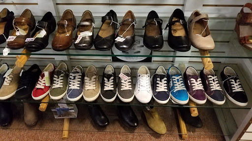 Shoe Store «Heel & Sole Shoes», reviews and photos, 708 Mangrove Ave, Chico, CA 95926, USA