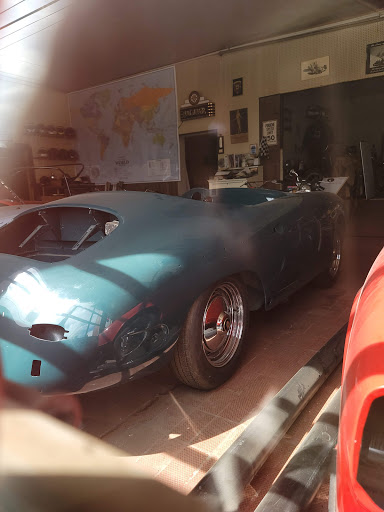 Car Dealer «Lakeside Auto Brokers», reviews and photos, 1331 S Tejon St, Colorado Springs, CO 80905, USA