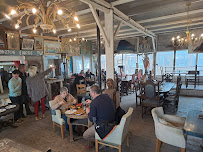 Atmosphère du Restaurant La cabane du pêcheur chez za à Saintes-Maries-de-la-Mer - n°2